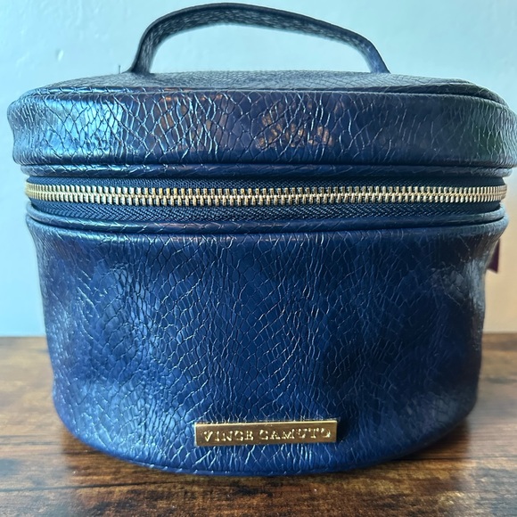 Vince Camuto Handbags - Vince Camuto Navy Snakeskin Embossed Vanity Case Cosmetic Bag NWT